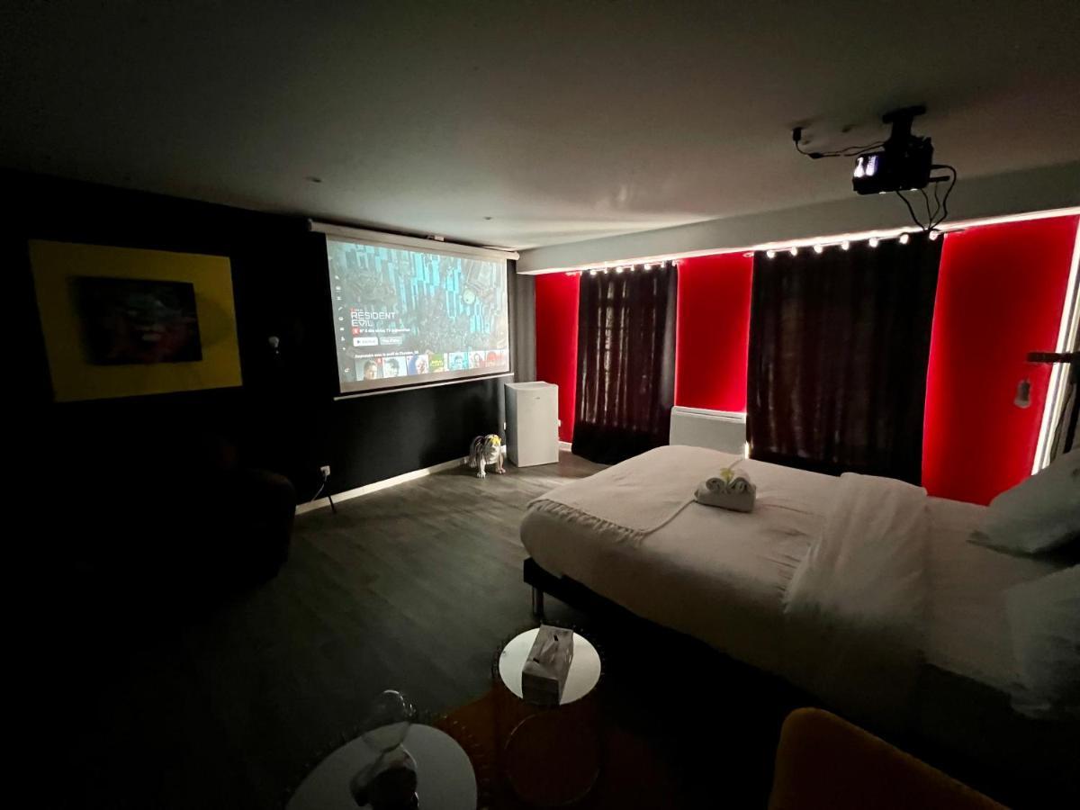 Ng Suitehome - Lille I Roubaix Centre I Grand Place - Balneo - Netflix - Wifi Exterior photo