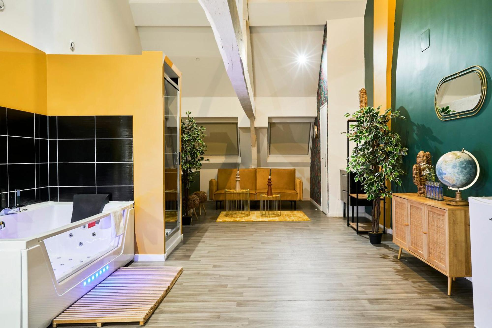 Ng Suitehome - Lille I Roubaix Centre I Grand Place - Balneo - Netflix - Wifi Exterior photo